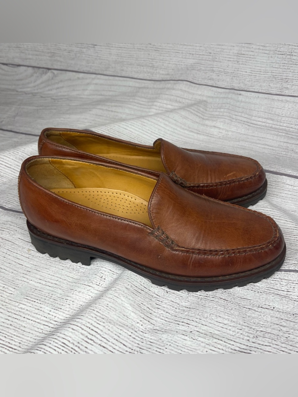 Cole Haan Women’s 8.5 AA Brown Leather Country Loafers